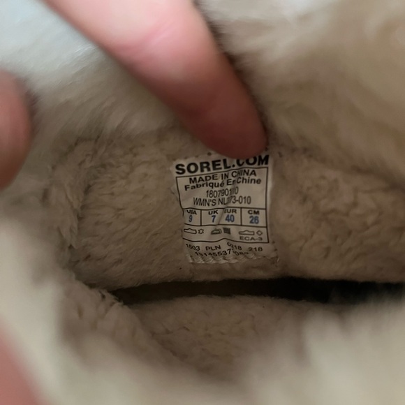 Women’s Sorel black suede boots - Picture 6 of 6